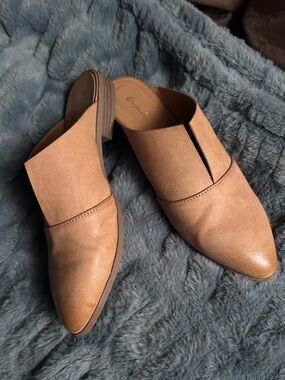 Qupid Women’s Tan Slip-On Mule Flats-Size 10-NWOT